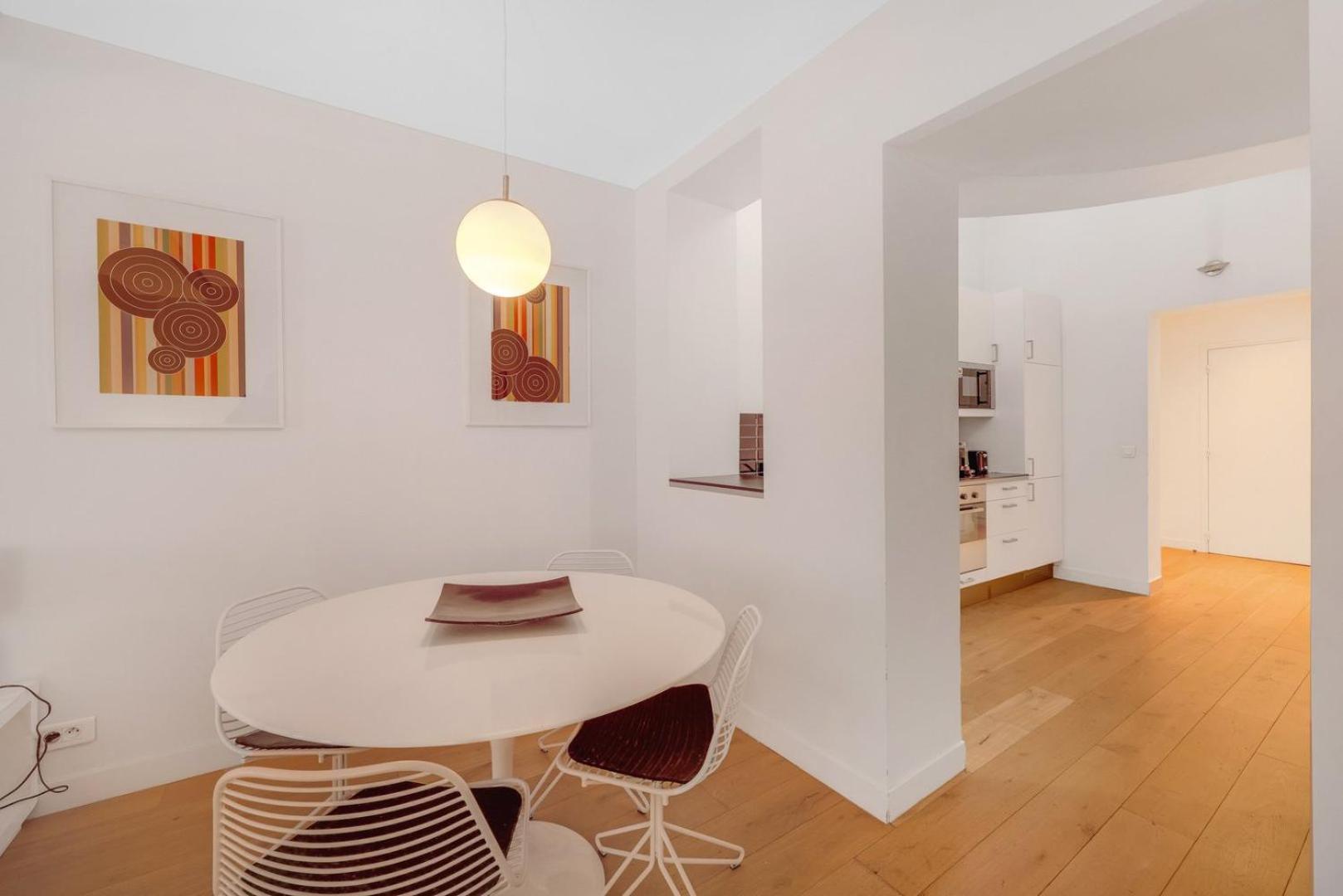 Hot District Faubourg Saint-denis *